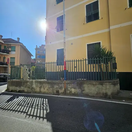 Penzion House Leomar Di Sara Janov